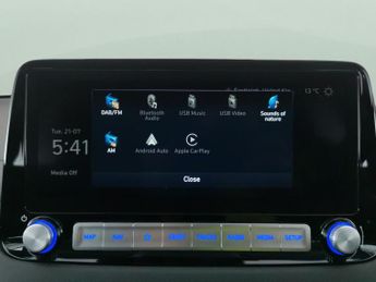Hyundai Kona 64kWh Premium (10.5kW Charger) (204 ps) - KEYLESS ENTRY - LED - 