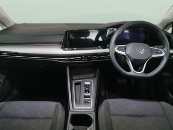 Volkswagen Golf 1.5 eTSI MHEV Life DSG (150 ps) NAV - DIGITAL COCKPIT - P SENSOR