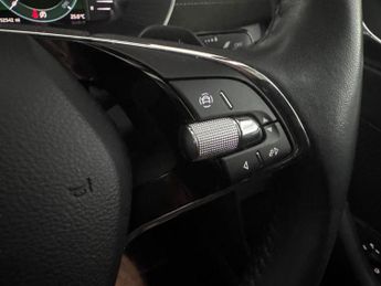 Skoda Octavia 1.4 TSI iV 13kWh SE L Plug-in DSG (204 ps) - ADAPTIVE CRUISE
