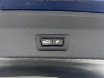 BMW iX3 80kWh M Sport Pro (286 ps) - HUD - BMW LASERLIGHTS - ADAPT CRUIS