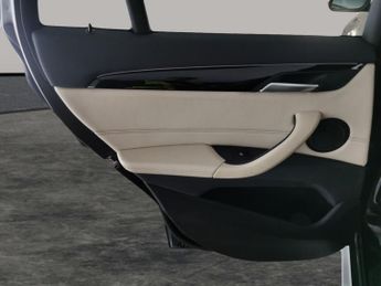 BMW X1 1.5 25e 10kWh xLine Plug-in xDrive (220 ps) - HEATED LEATHER