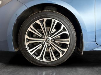Toyota Corolla 2.0 VVT-h Design Touring Sports CVT (184 ps) - HEATED SEATS