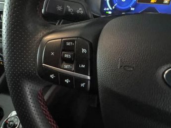 Ford Kuga 2.5 EcoBoost Duratec 14.4kWh ST-Line Plug-in CVT (225 ps) - REVE