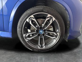 BMW iX1 30 66.5kWh M Sport xDrive (11kW Charger) (313 ps) - HEATED SEATS