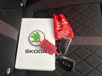 Skoda Octavia 2.0 TSI vRS DSG - BLUETOOTH - PARK SENSORS - DAB