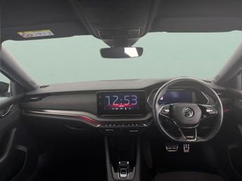 Skoda Octavia 2.0 TSI vRS DSG - BLUETOOTH - PARK SENSORS - DAB