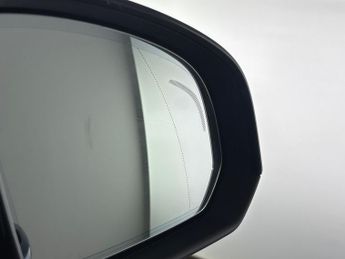 Volvo C40 Recharge 69kWh Plus (231 ps) - CARPLAY - ACTIVE LANE ASSIST - KE