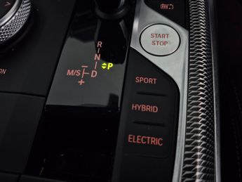 BMW 3 Series 2.0 330e 12kWh M Sport Plug-in (292 ps) - HEATED SEATS - NAV
