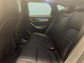 Jaguar F-PACE 2.0 P250i R-Dynamic SE AWD (250 ps) - ADAPTIVE CRUISE - REV CAM 
