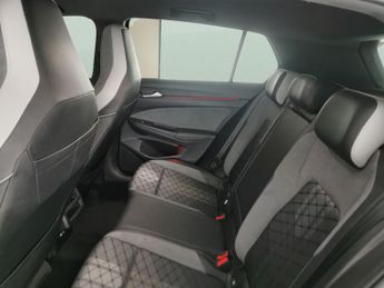 Volkswagen Golf 1.5 eTSI MHEV R-Line DSG (150 ps) - HEATED STEERING - BLUETOOTH