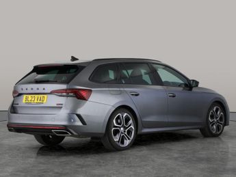 Skoda Octavia 2.0 TSI vRS DSG - BLUETOOTH - PARK SENSORS - DAB