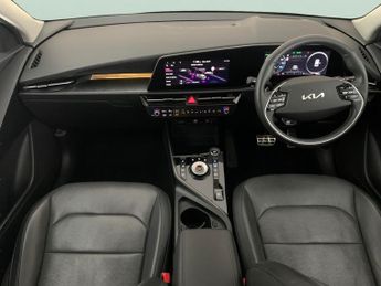 Kia Niro 64.8kWh 4 (201 bhp) HEATED SEATS - HEATED WHEEL - LEATHER - ADAP