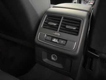 Audi A4 2.0 TFSI 35 Black Edition S Tronic (150 ps) - LED - REVERSE CAM 
