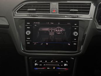 Volkswagen Tiguan 1.5 TSI Elegance DSG (150 ps) - REVERSE CAM - HEATED SEATS - NAV