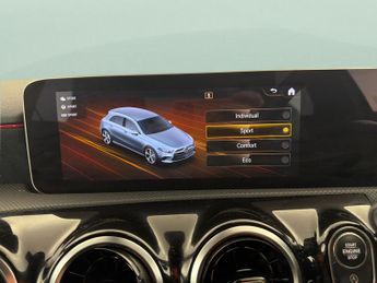 Mercedes-Benz A Class 1.3 A180 AMG Line (Executive) 7G-DCT (136 ps) - SELF PARK - REVE