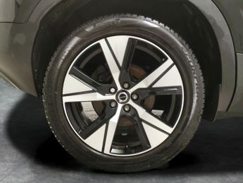 Volvo XC40 1.5h T4 Recharge 10.7kWh R-Design Plug-in (211 ps) - PARK ASSIST