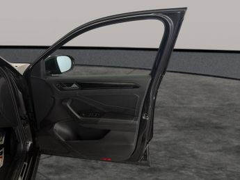 Volkswagen T-Roc 1.5 TSI Black Edition DSG (150 ps) - PADDLE SHIFT - PARK SENSORS