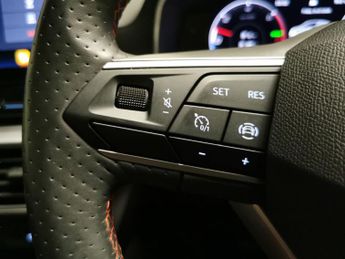 Seat Leon 1.4 eHybrid 12.8kWh FR Plug-in DSG (204 ps) - NAV - CRUISE - PAR