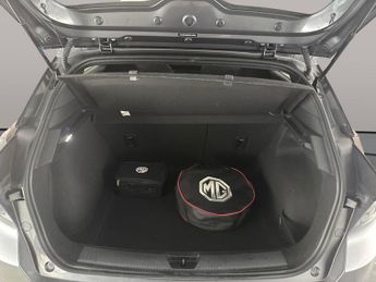 MG Mg4 51kWh SE (170 ps) - SPEED LIMIT RECOG - 17IN ALLOYS - CLIMATE CO