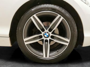 BMW 1 Series 1.5 118i GPF Sport (136 ps) - MIRROR CAPS - BLACK - SPORT LEATHE