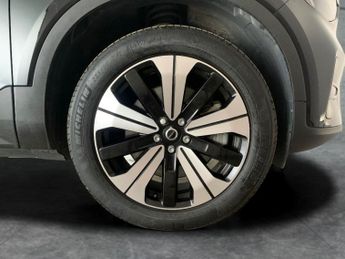 Volvo XC40 Recharge 69kWh Core (231 ps) - PARK ASSIST - LED - NAV