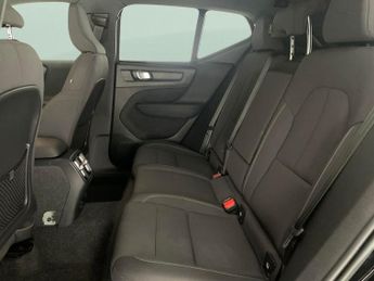 Volvo XC40 Recharge 69kWh Core (231 ps) - PARK ASSIST - LED - NAV