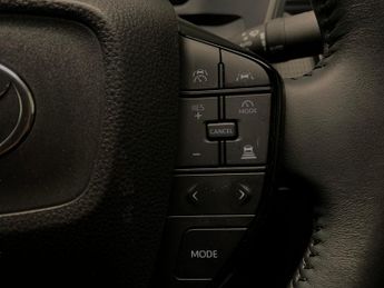 Toyota Bz4x 71.4kWh Motion AWD (11kW OBC) (218 ps) - NAV - BLIND SPOT ASSIST