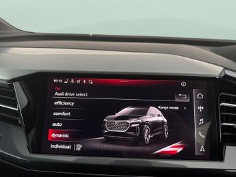 Audi Q4 E-tron 40 S line 82kWh (204 ps) ADAPTIVE CRUISE - LED LIGHTS - NAV