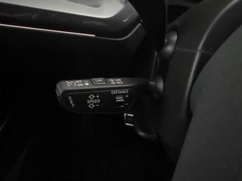 Audi Q4 E-tron 40 S line 82kWh (204 ps) ADAPTIVE CRUISE - LED LIGHTS - NAV