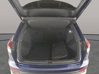 Audi Q4 E-tron 40 S line 82kWh (204 ps) ADAPTIVE CRUISE - LED LIGHTS - NAV