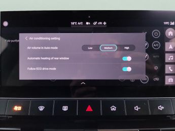 MG Mg4 64kWh Trophy Long Range (203 ps) - LED - REVERSE CAM - SAT NAV