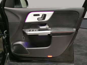 Mercedes-Benz EQA EQA 250+ 70.5kWh AMG Line (Premium) (190 ps) - ADAPTIVE LIGHTS