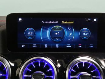 Mercedes-Benz EQA EQA 250+ 70.5kWh AMG Line (Premium) (190 ps) - ADAPTIVE LIGHTS
