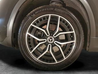 Mercedes-Benz EQA EQA 250+ 70.5kWh AMG Line (Premium) (190 ps) - ADAPTIVE LIGHTS