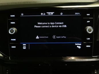 Volkswagen T-cross 1.0 TSI Black Edition DSG (110 ps) - APPLE CARPLAY - BLIND SPOT