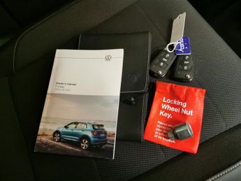 Volkswagen T-cross 1.0 TSI Black Edition DSG (110 ps) - APPLE CARPLAY - BLIND SPOT