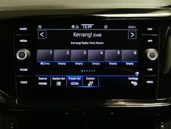 Volkswagen T-cross 1.0 TSI Black Edition DSG (110 ps) - APPLE CARPLAY - BLIND SPOT