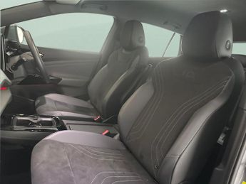 Volkswagen ID.4 Pro Performance 77kWh Life (204 ps) - CARPLAY - PARK ASSIST - LE