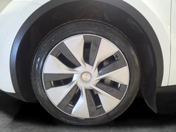 Tesla Model Y (Dual Motor) Long Range 4WDE (384 bhp) - HEATED STEERING
