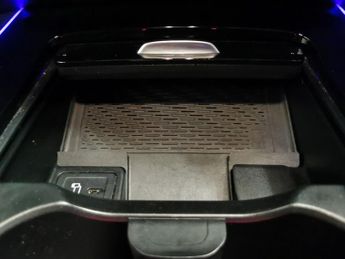 Mercedes-Benz EQA EQA 250+ 70.5kWh AMG Line (Premium) (190 ps) - ADAPTIVE LIGHTS