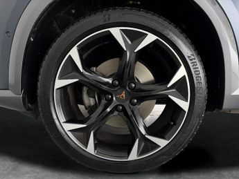 Cupra Formentor 1.5 TSI V2 DSG (150 ps) - KEYLESS ENTRY - PARK ASSIST - LED