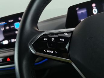 Volkswagen ID.4 Pro Performance 77kWh Life (204 ps) - LED - REVERSE CAM - HEATED