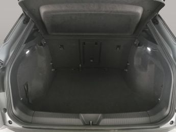 Volkswagen ID.4 Pro Performance 77kWh Life (204 ps) - LED - REVERSE CAM - HEATED