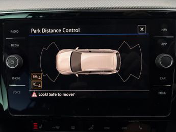 Volkswagen Passat 1.5 TSI EVO R-Line DSG (150 ps) - HEATED LEATHER - WIFI - LANE D