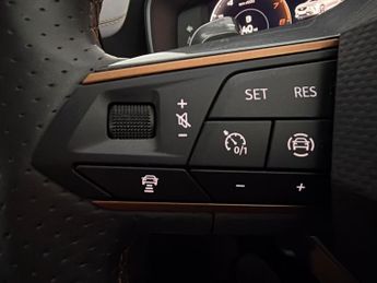 Cupra Formentor 1.5 TSI V2 DSG (150 ps) - KEYLESS ENTRY - PARK ASSIST - LED