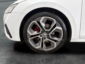 Skoda Octavia 2.0 TDI vRS DSG (200 ps) ADAPTIVE CRUISE - APPLE CARPLAY - LED L