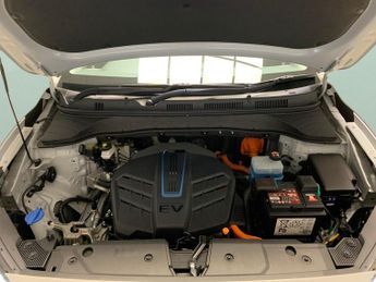 Hyundai Kona 64kWh Premium (10.5kW Charger) (204 ps) - HEATED SEATS - HEATED 