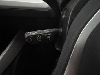Audi Q4 E-tron 35 Sport 55kWh (170 ps) MMI NAV PLUS - LED LIGHTS - LANE WARN