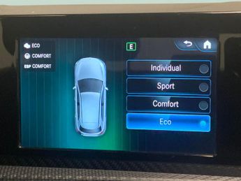 Mercedes-Benz A Class 1.5 A180d SE 7G-DCT (116 ps) - HEATED SEATS - COMFORT PACK