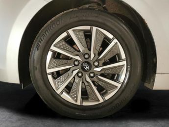 Hyundai Ioniq 38.3kWh Premium (136 ps) - LED - REVERSE CAM - NAV